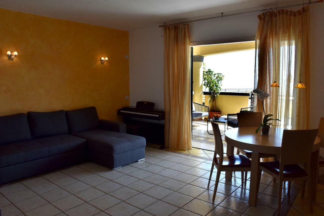 Taormina Sunny Apartment - Taormina Holidays Екстер'єр фото